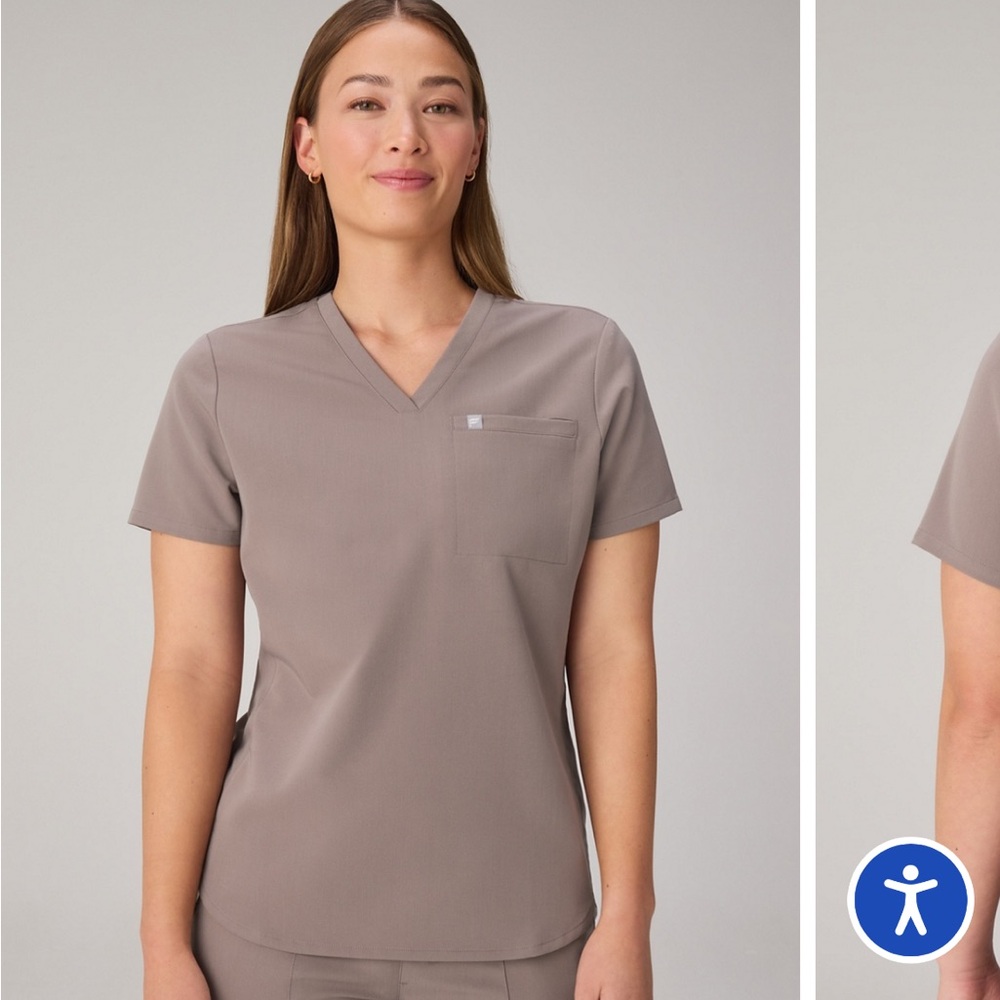 Fabletics Scrub Set - Picture 4 of 4